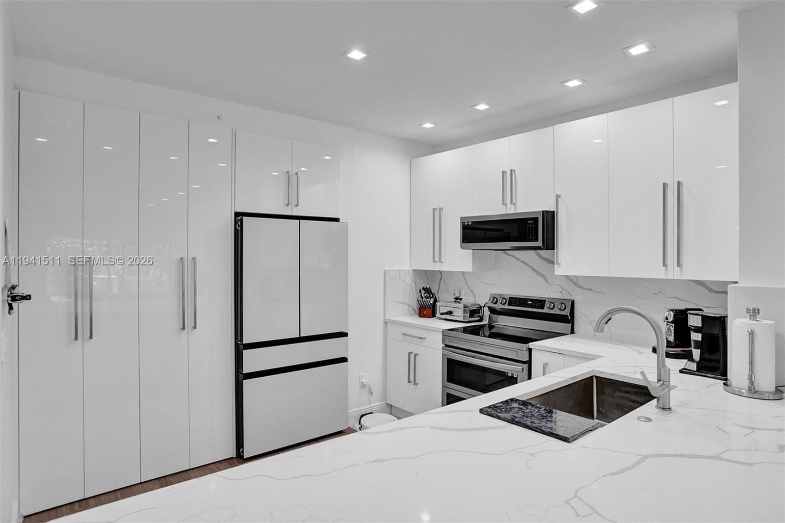 21150 Jib Court J12 — photo 6