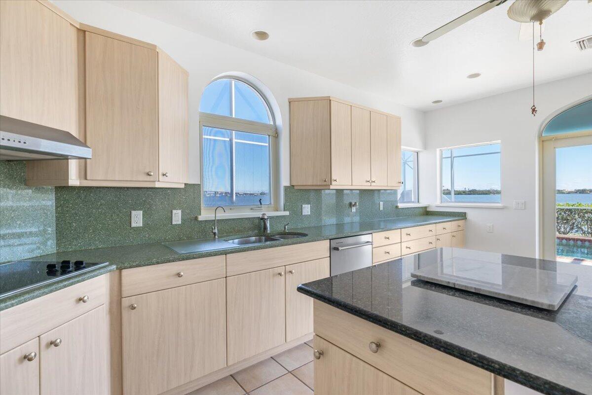 2 Seahorse Lane, Vero Beach, FL 32960 photo 23