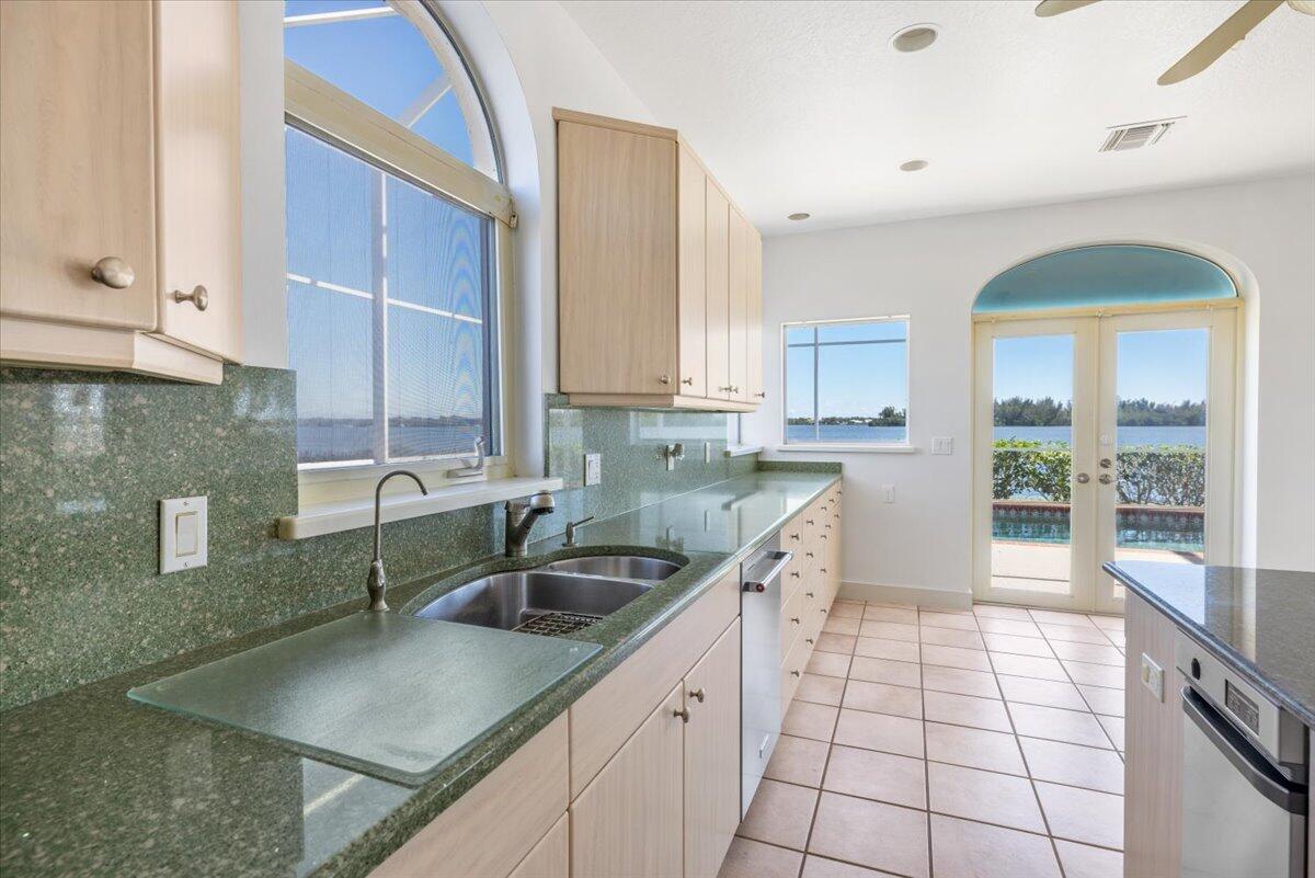 2 Seahorse Lane, Vero Beach, FL 32960 photo 24