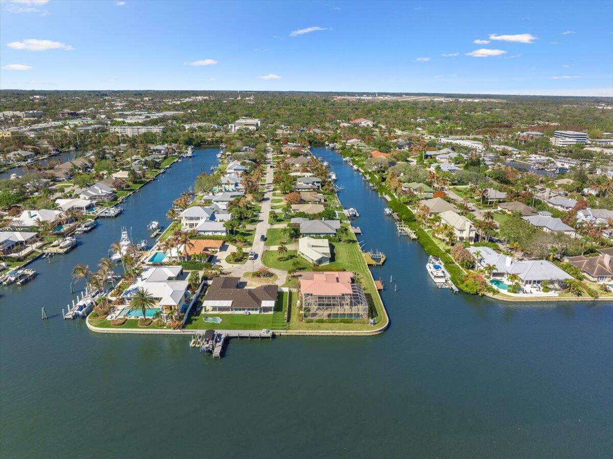 2 Seahorse Lane, Vero Beach, FL 32960 photo 4