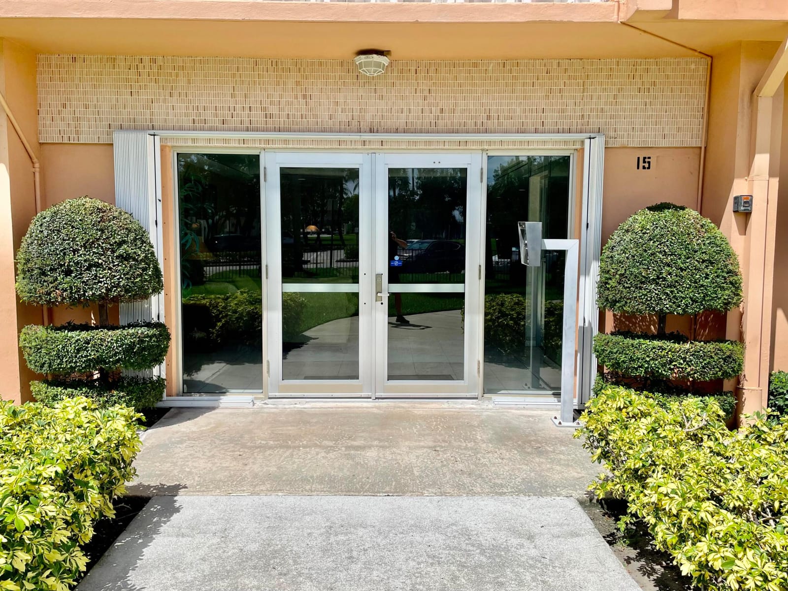 15 S Golfview Road 403 — photo 4