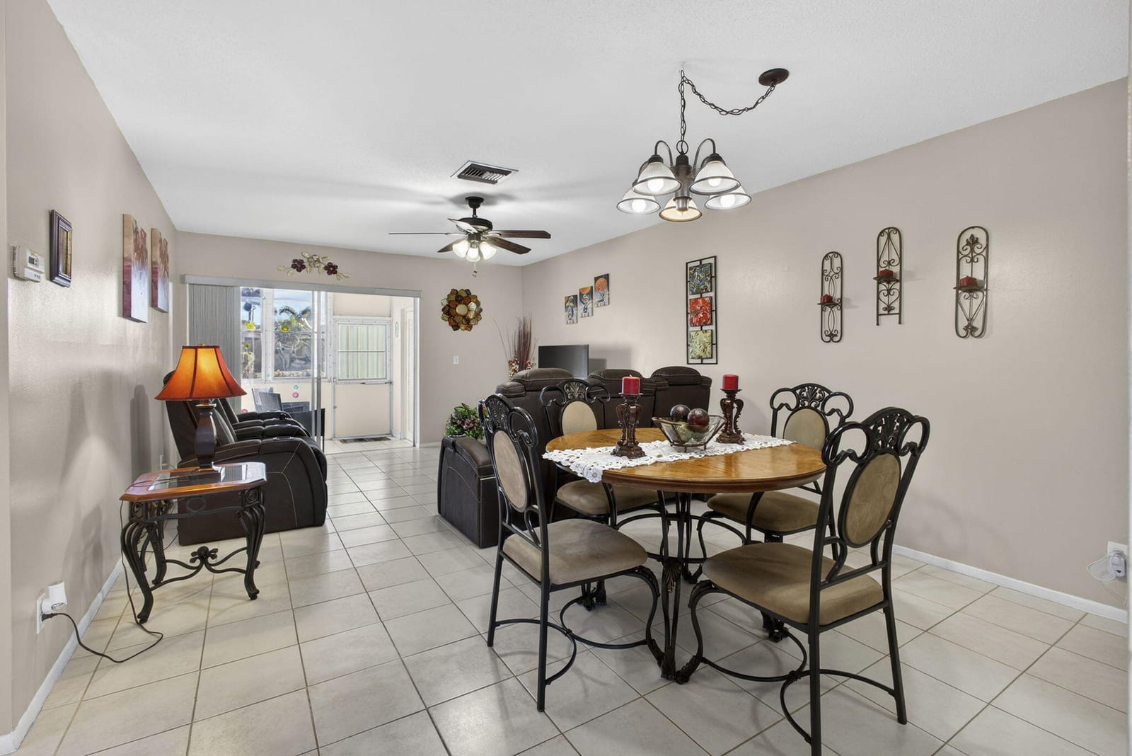 2843 Crosley Drive W J — photo 5