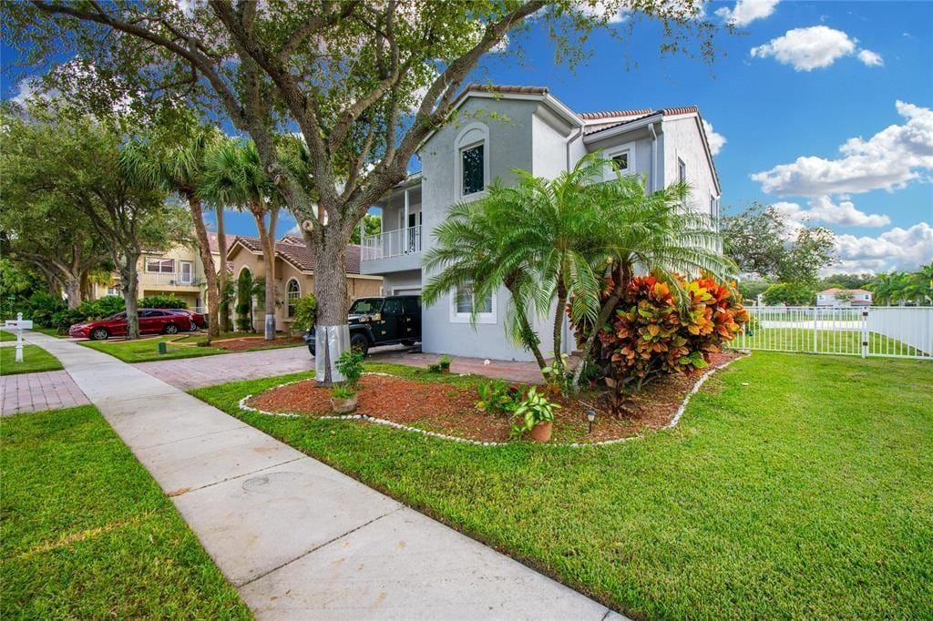 1858 NW 74th Way, Pembroke Pines, FL 33024 photo 3