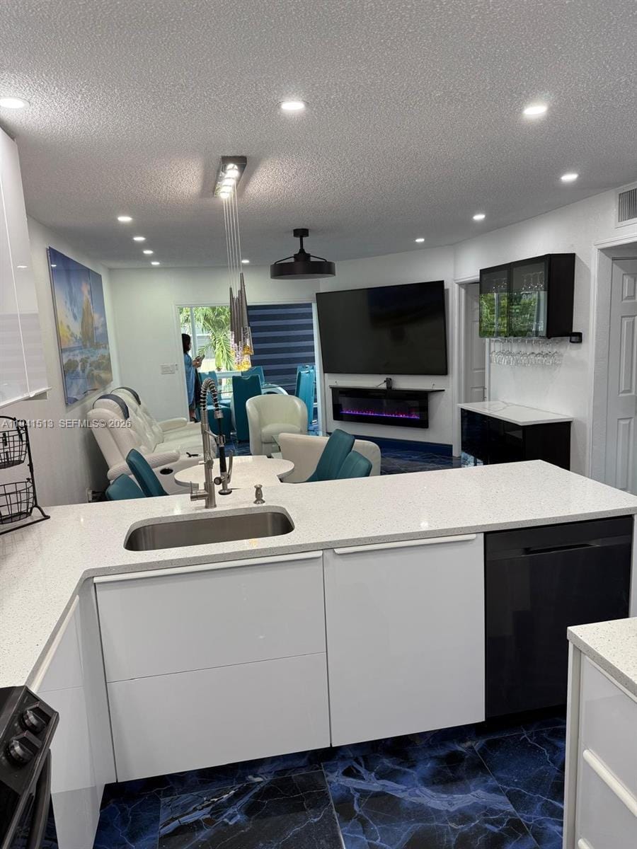 5121 W Oakland Park Boulevard 212 — photo 2