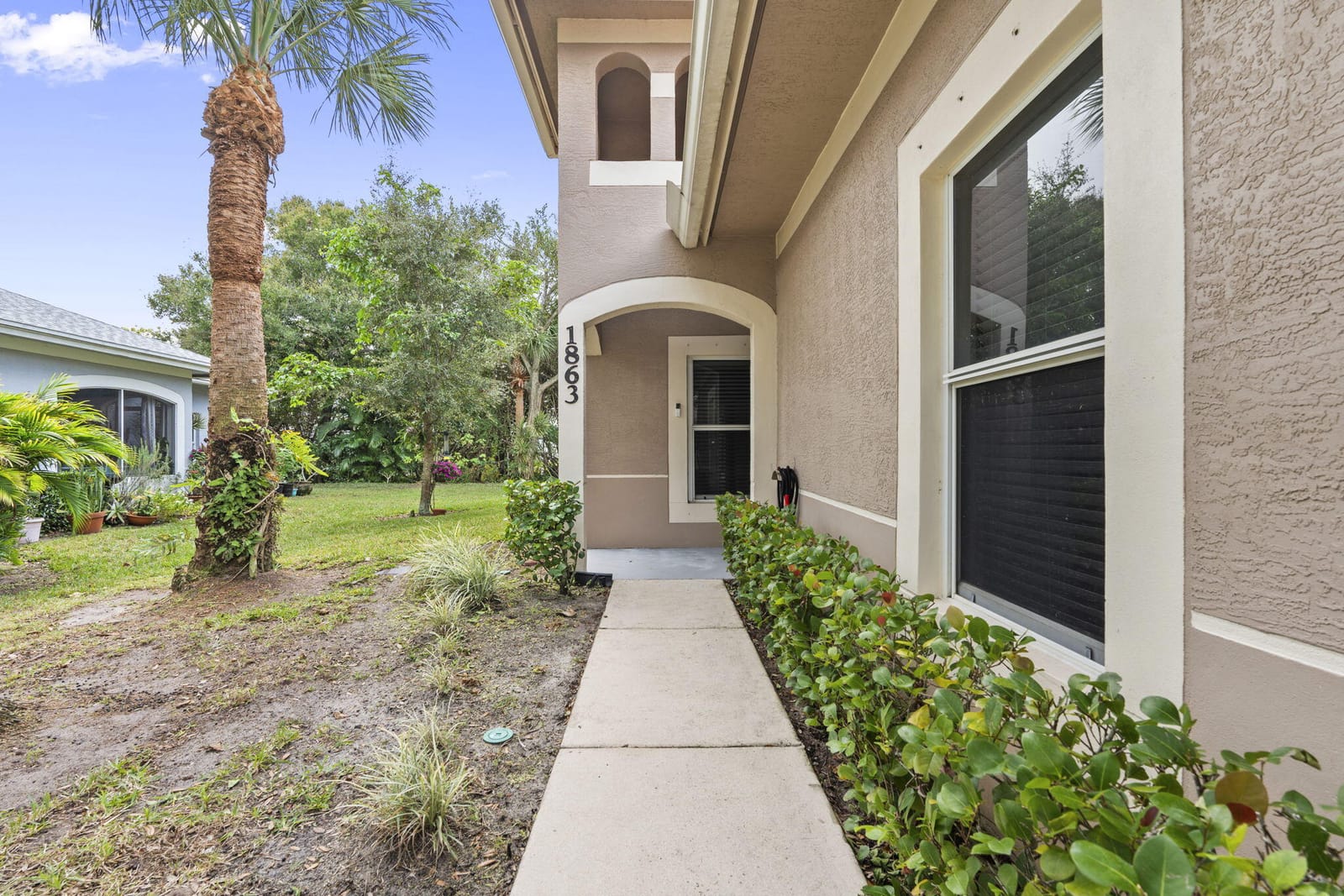 1863 S Dovetail Drive B1 — photo 3
