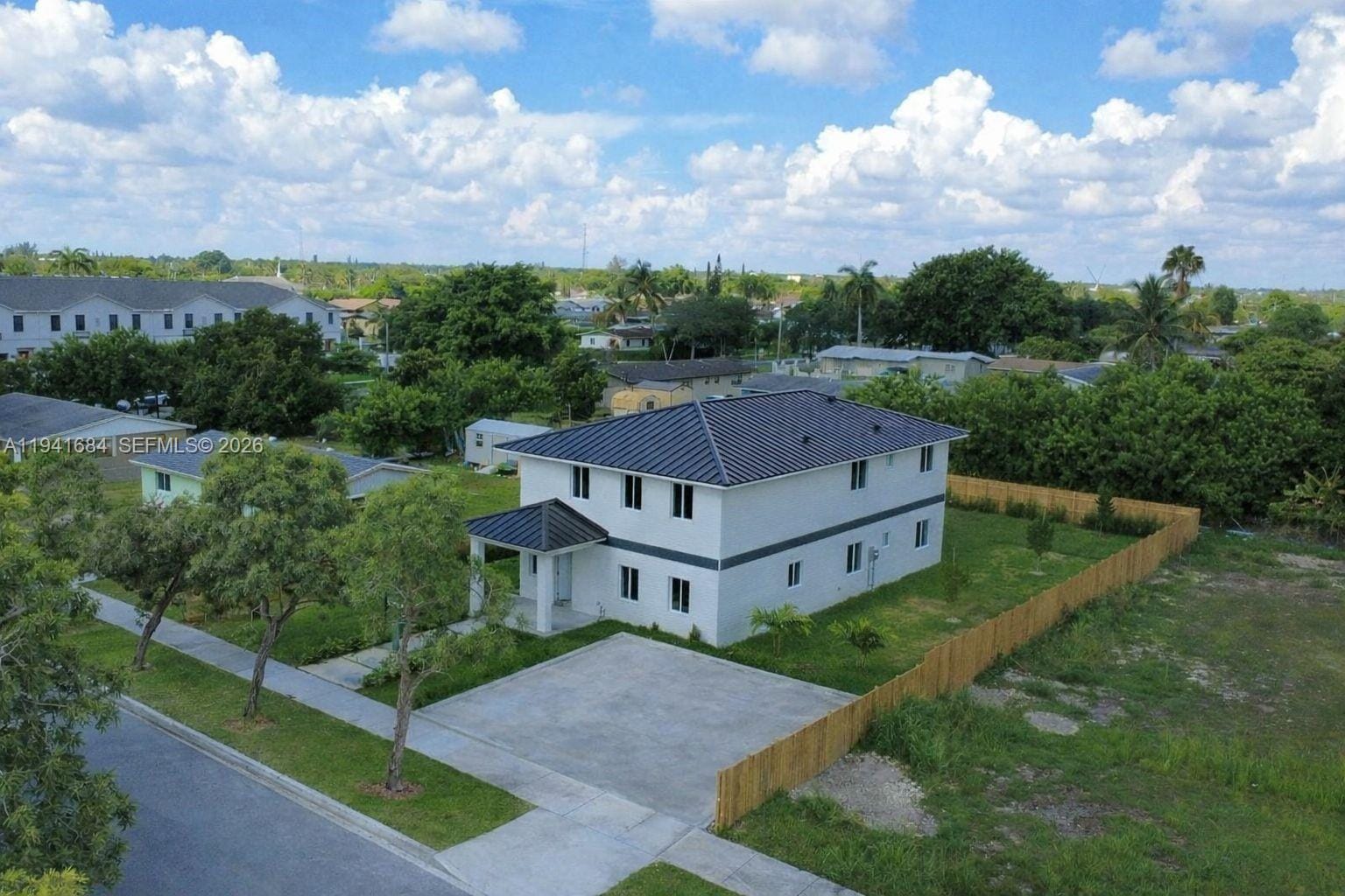 722 NW 6 Court, Florida City, FL 33034 photo 2