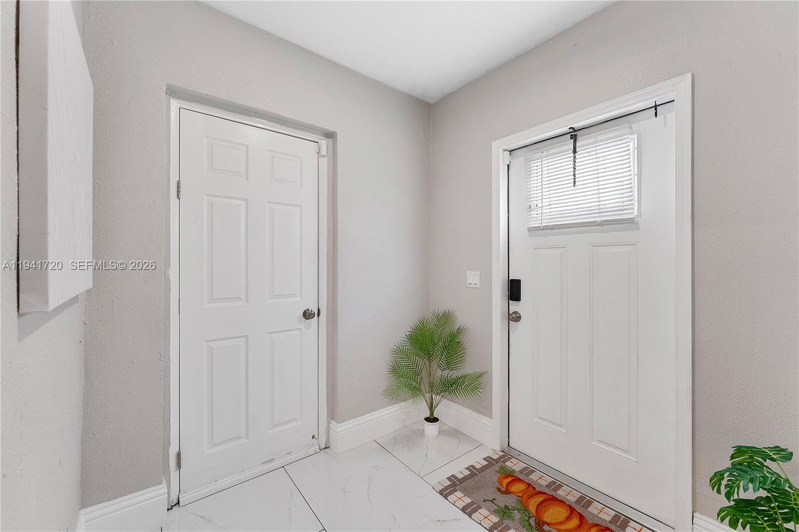 2227 Cody Street — photo 2