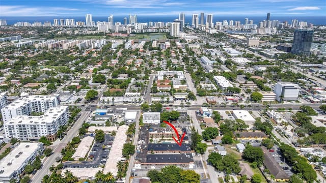 415 NE 2nd Street 201, sold in Star Paradise Condo, Hallandale Beach, FL