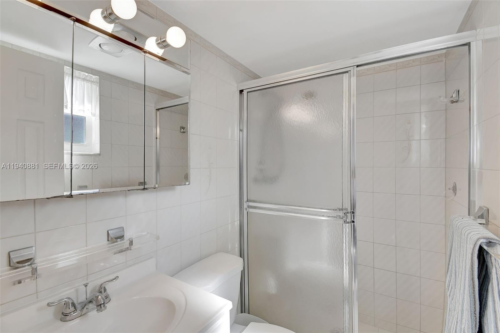 415 NE 2nd Street 201, Hallandale Beach, FL 33009 photo 22