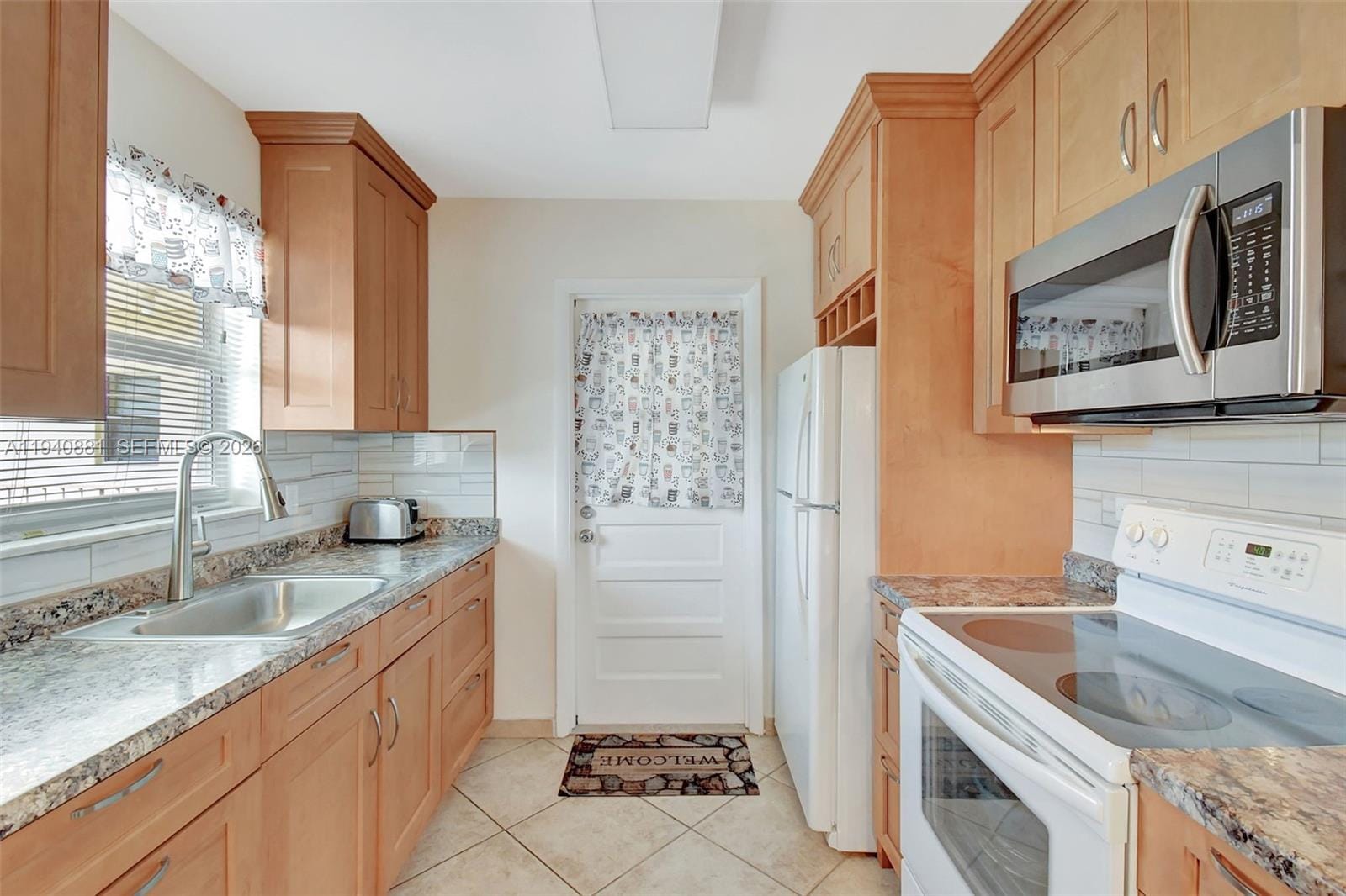 415 NE 2nd Street 201, Hallandale Beach, FL 33009 photo 5