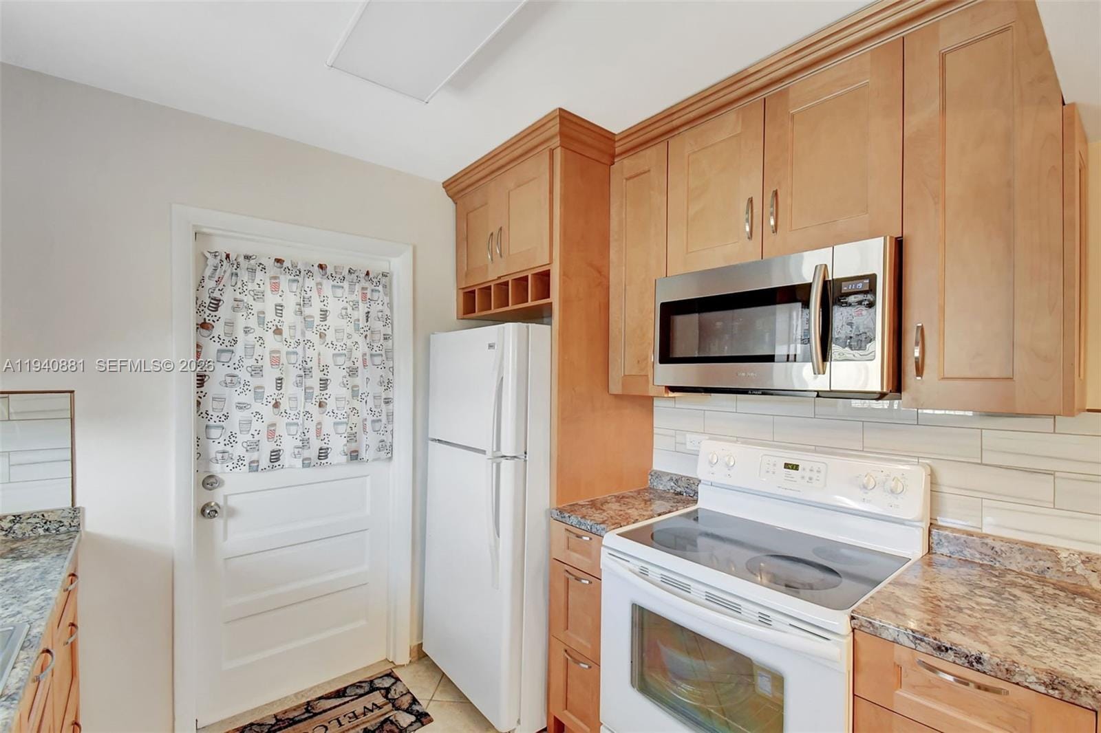 415 NE 2nd Street 201, Hallandale Beach, FL 33009 photo 7