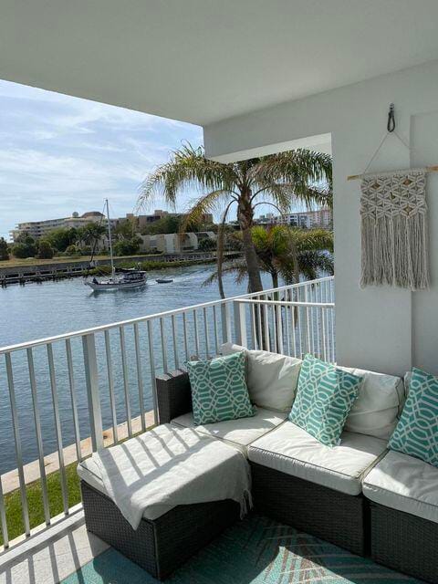 1536 SE 15th Court 202, Deerfield Beach, FL 33441 photo 3