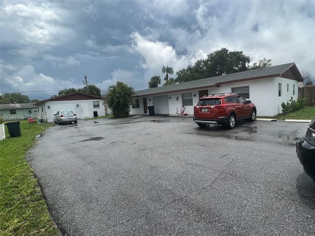 8690 Sunset Drive A, Palm Beach Gardens, FL 33410