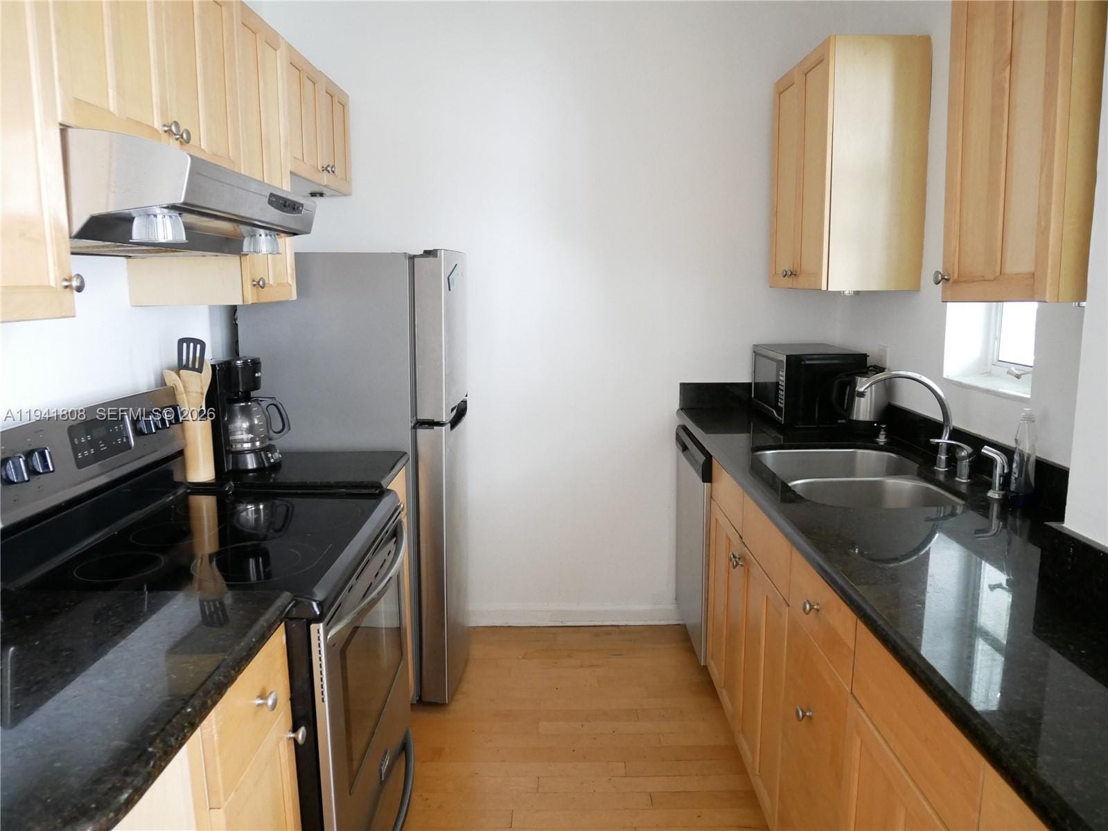 631 Euclid Avenue 7 — photo 2