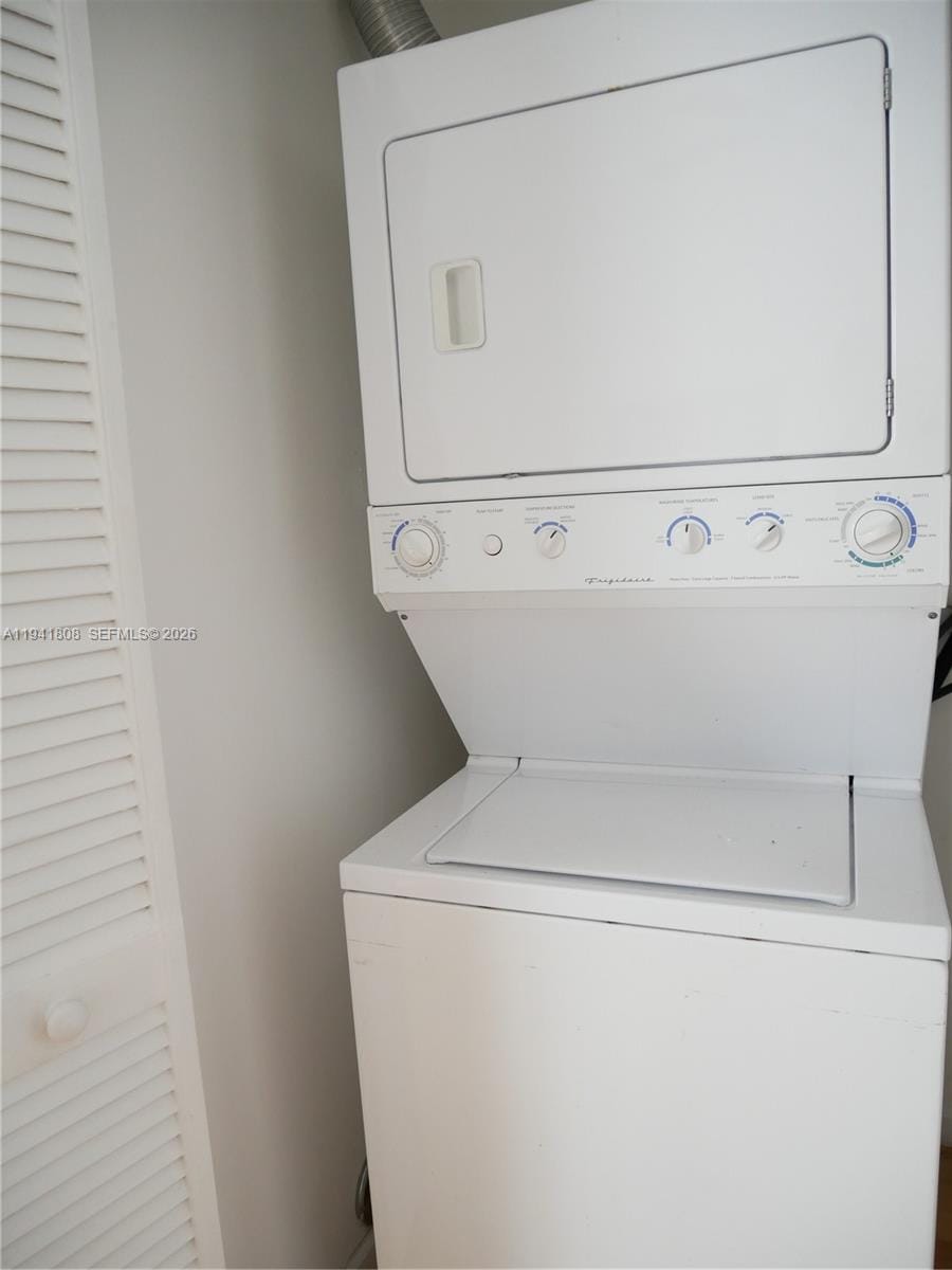 631 Euclid Avenue 7 — photo 11