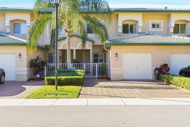 7961 Exeter Blvd E #102, sold in Exeter Condominium, Tamarac, FL