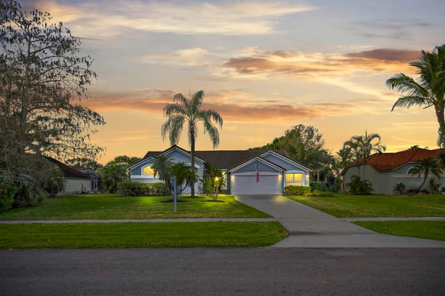 4267 Hunting Trail, sold in Legend Lake Estates, Lake Worth, FL