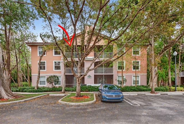 6890 W Sample Road 6890, sold in Cypress Pointe At Coral Springs, Coral Springs, FL
