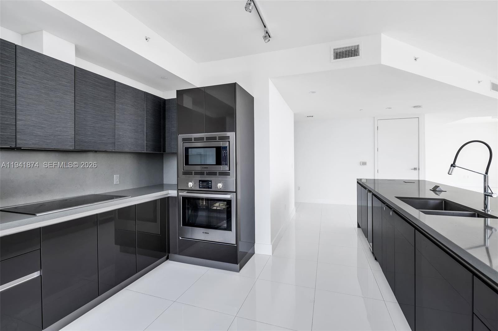 1080 Brickell Avenue 3900-3901 — photo 5