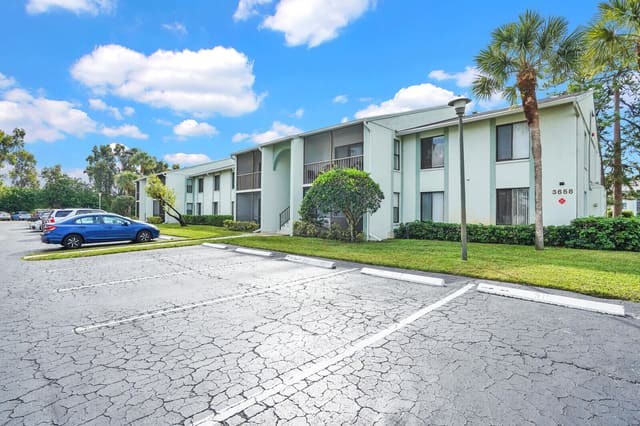 3658 Alder Dr C2, West Palm Beach, FL 33417