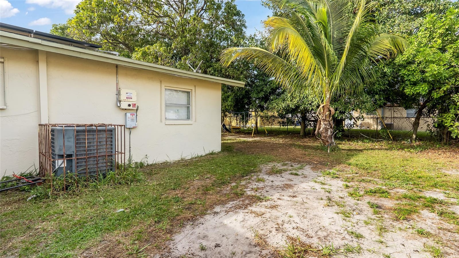 2711 NW 24th Court — photo 11