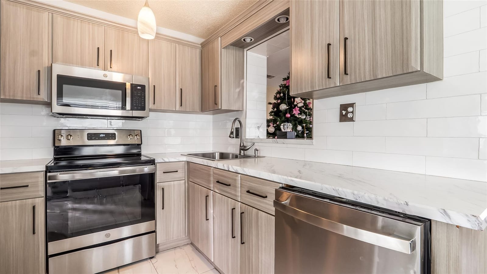 2711 NW 24th Court, Fort Lauderdale, FL 33311 photo 14