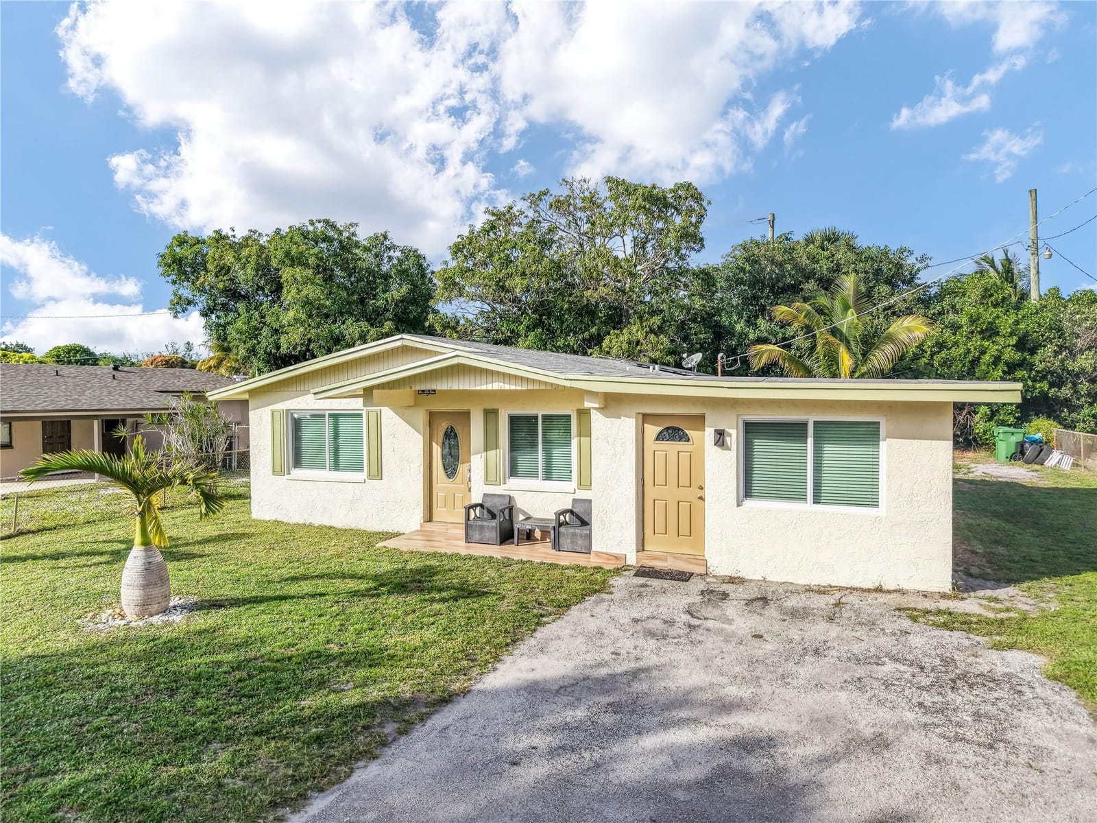 2711 NW 24th Court — photo 4