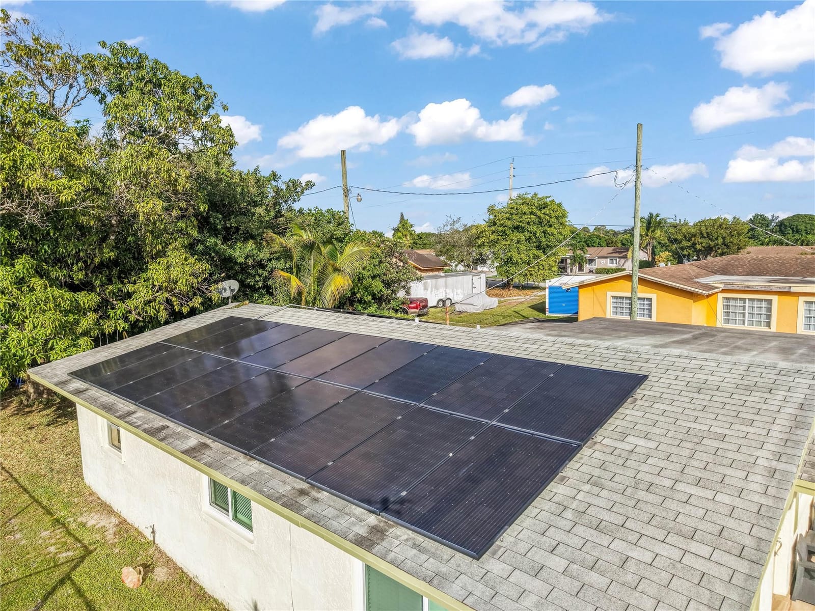 2711 NW 24th Court — photo 5