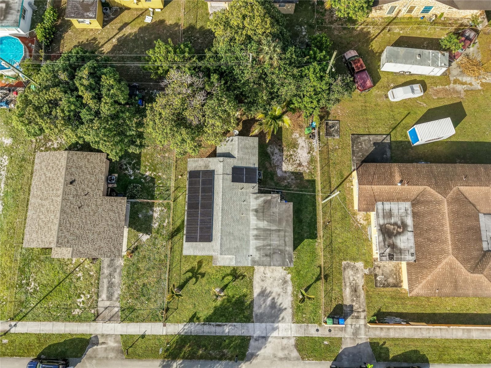 2711 NW 24th Court — photo 6