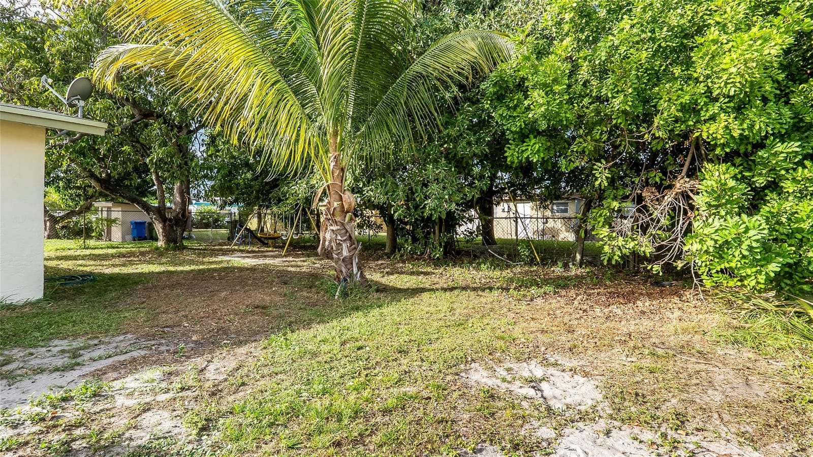 2711 NW 24th Court — photo 8