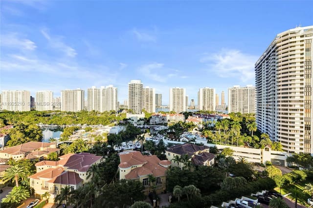 1000 E Island Boulevard 1608, sold in 1000 Isl Blvd Williams Is, Aventura, FL