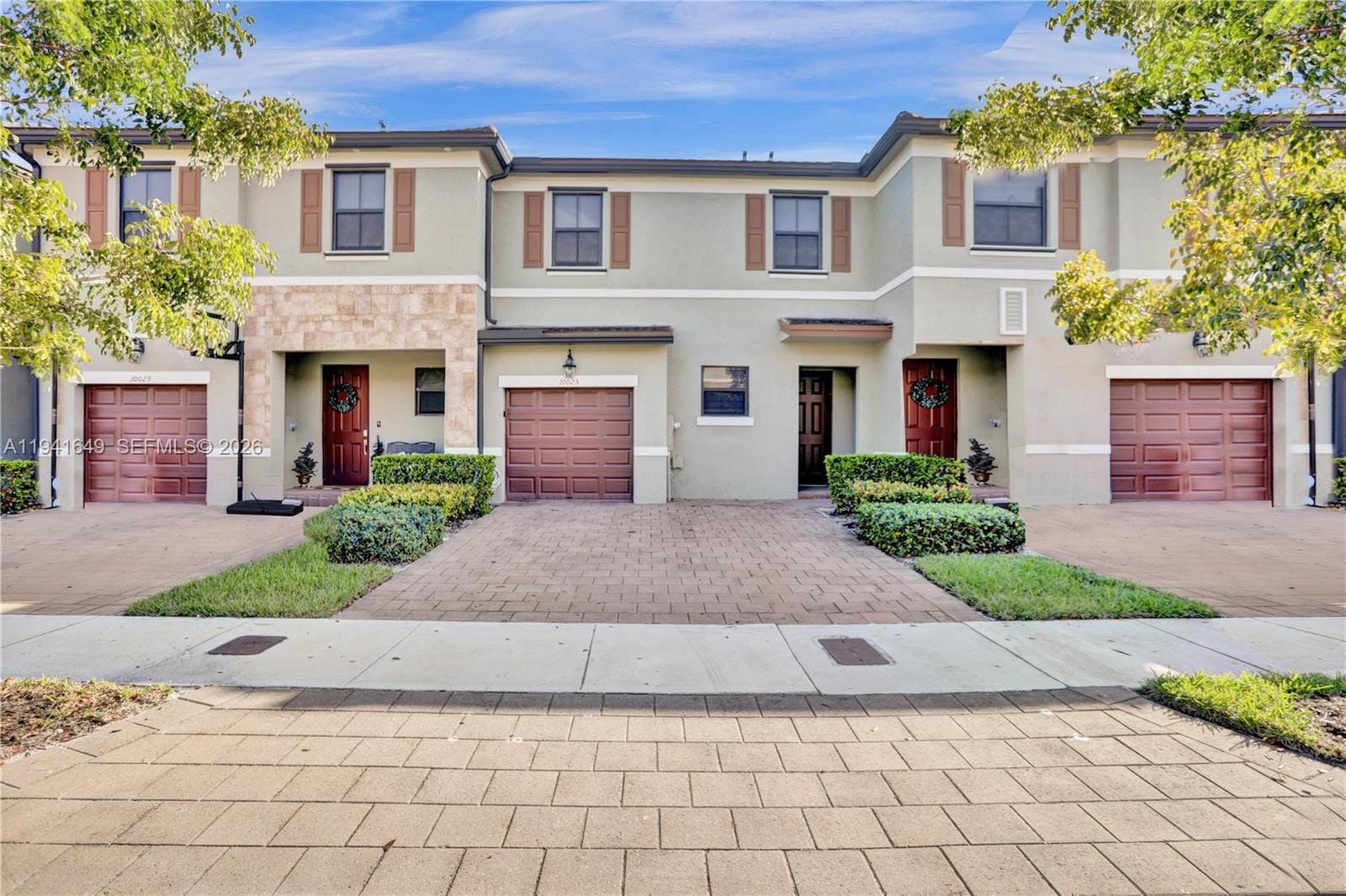 10025 W 32nd Lane, Hialeah, FL 33018