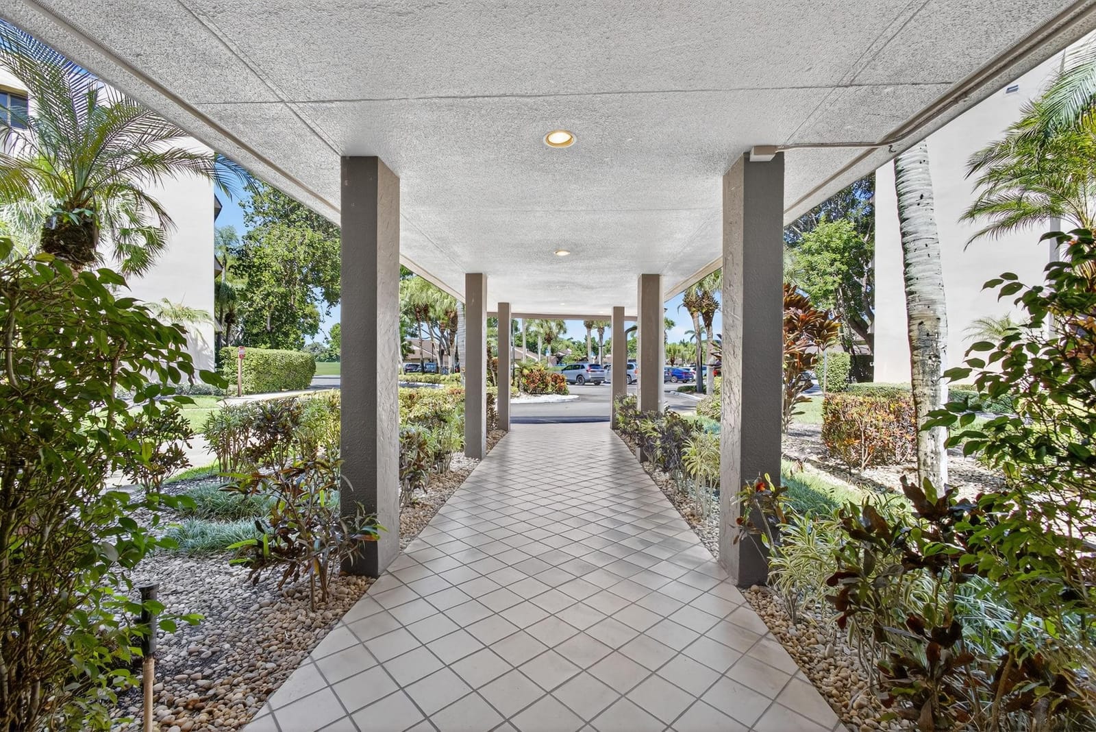 4770 Fountains Drive 104 — photo 6
