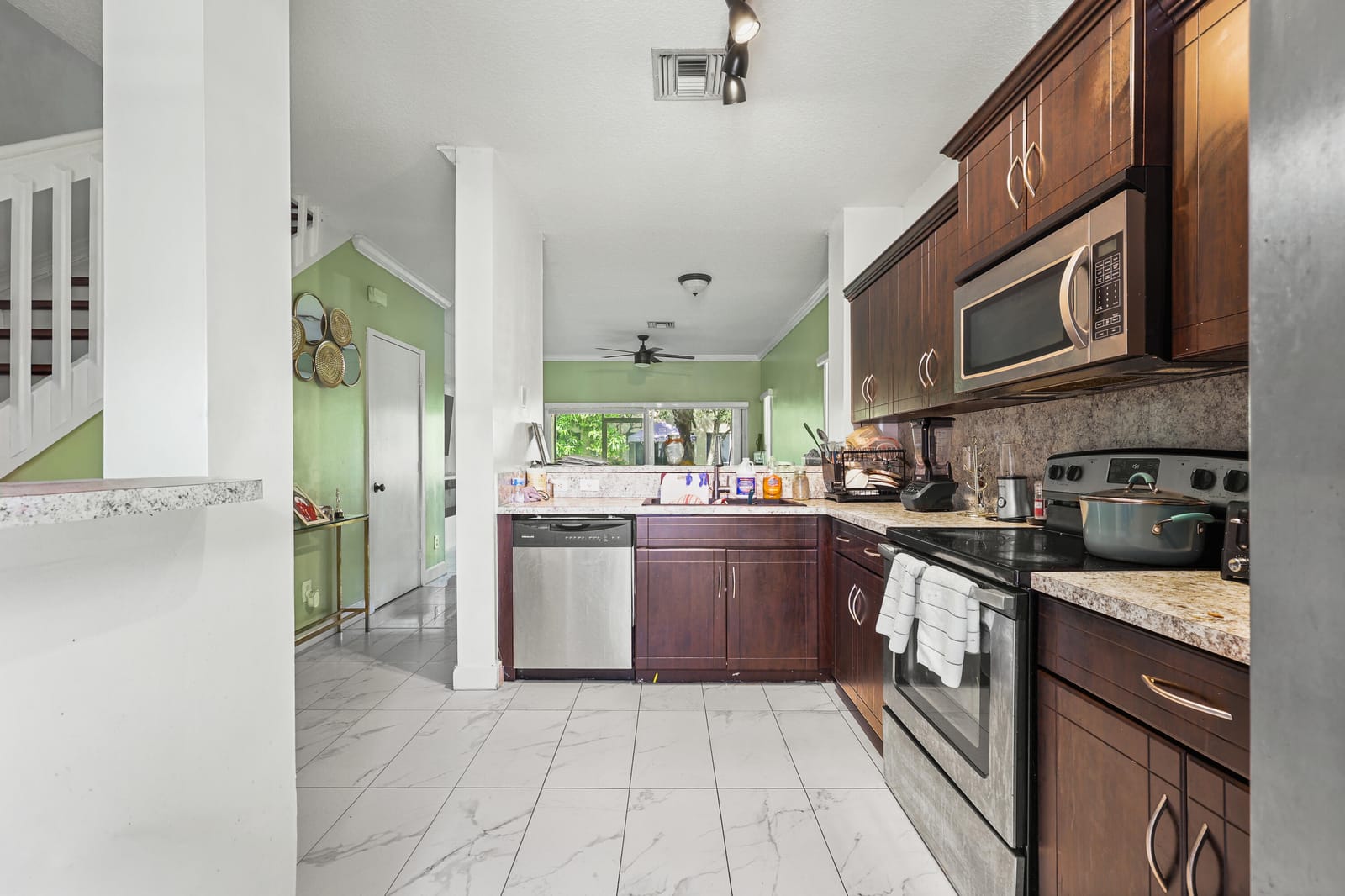 380 SW 122nd Avenue, Pembroke Pines, FL 33025