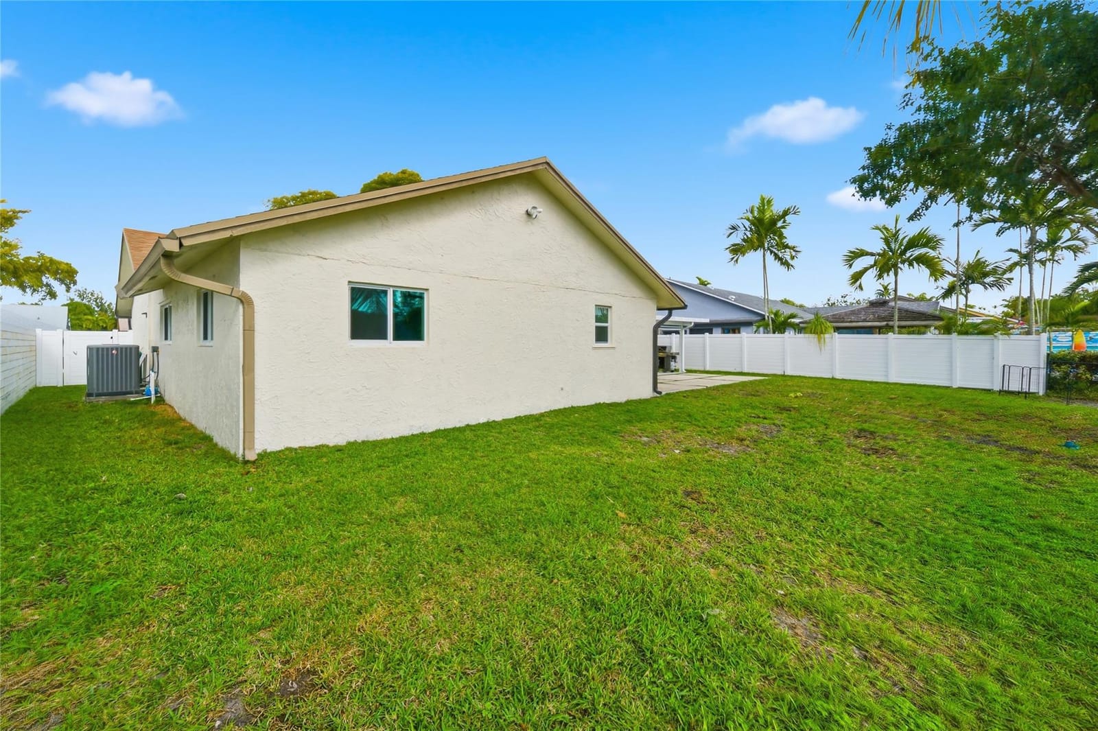 8340 SW 27th Place — photo 10