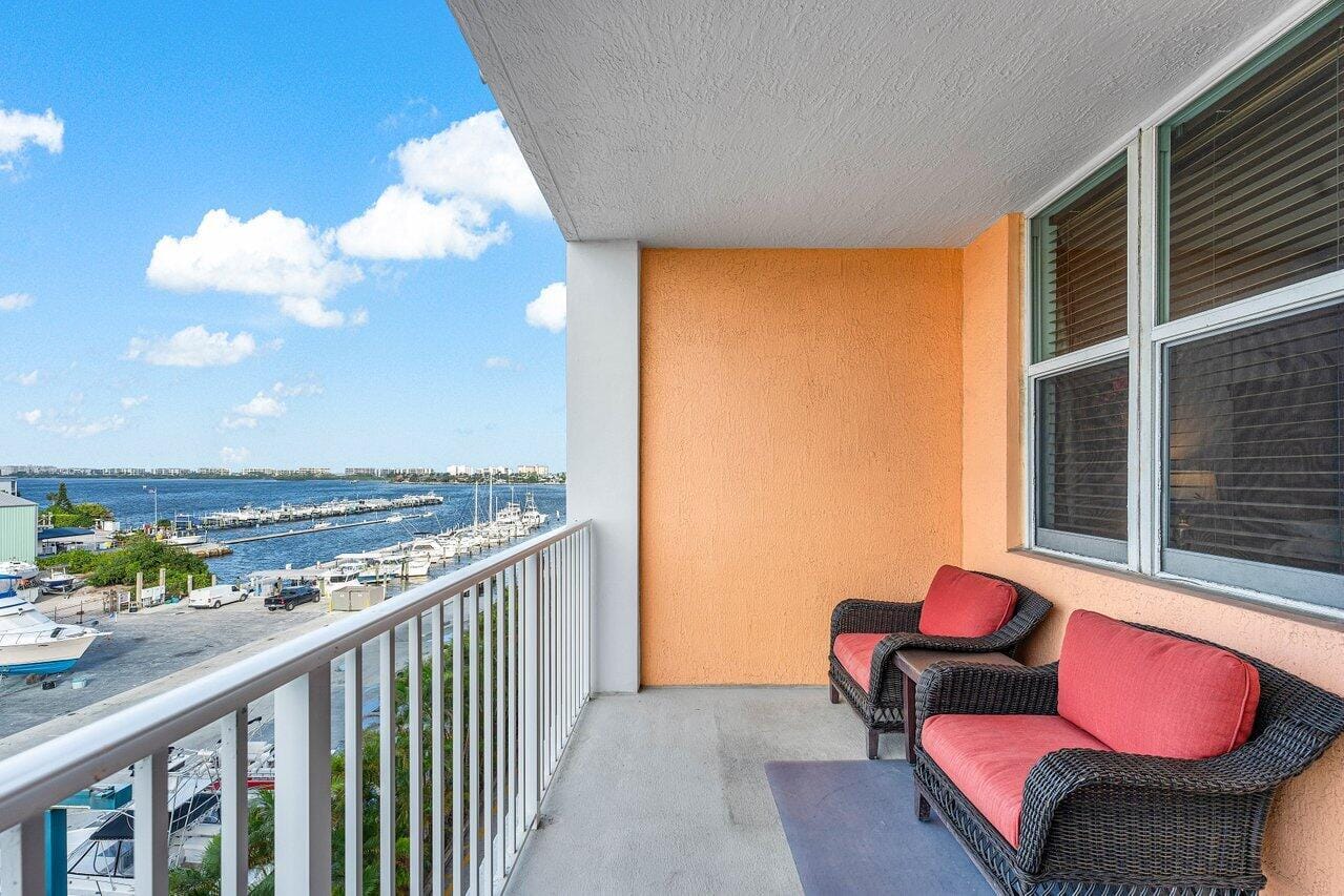 806 E Windward Way 509 — photo 2