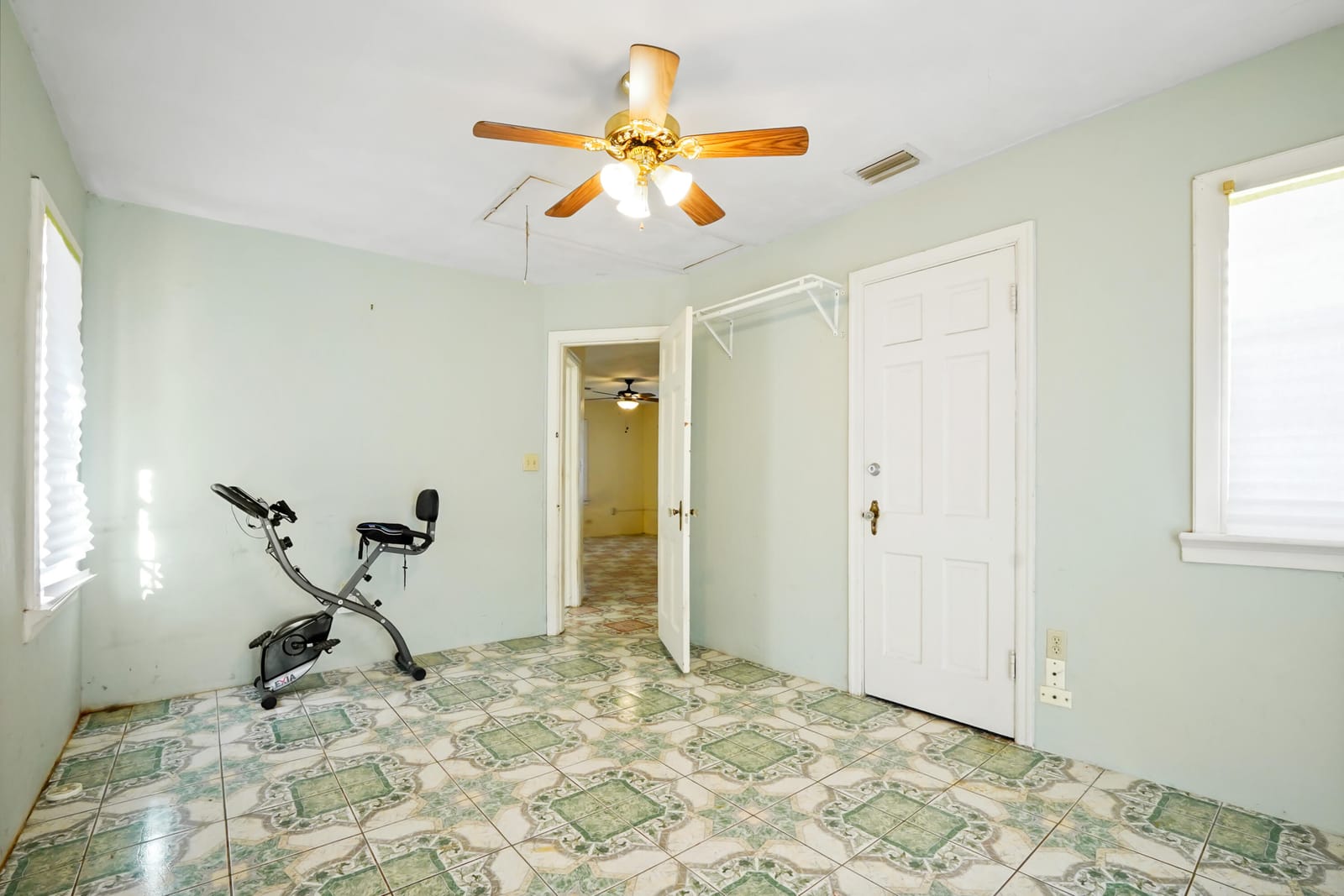 3858 Lakewood Road, Palm Springs, FL 33461 photo 15