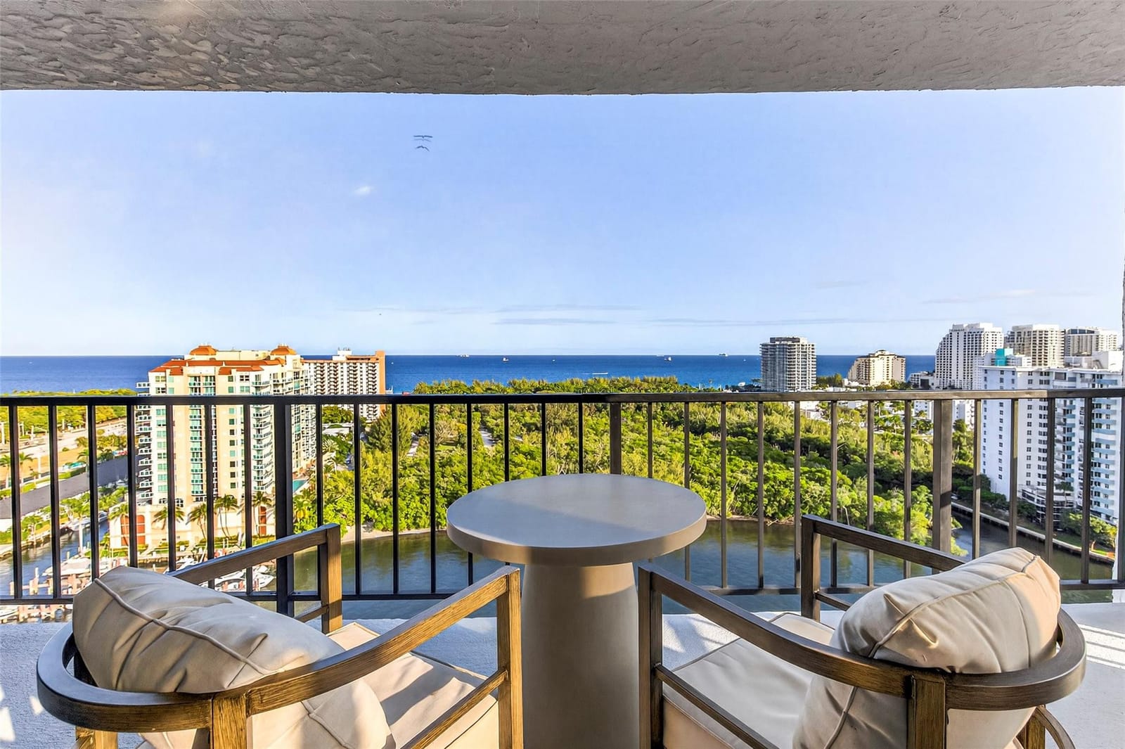 936 Intracoastal Drive 21H, Fort Lauderdale, FL 33304 - photo 1 of 30
