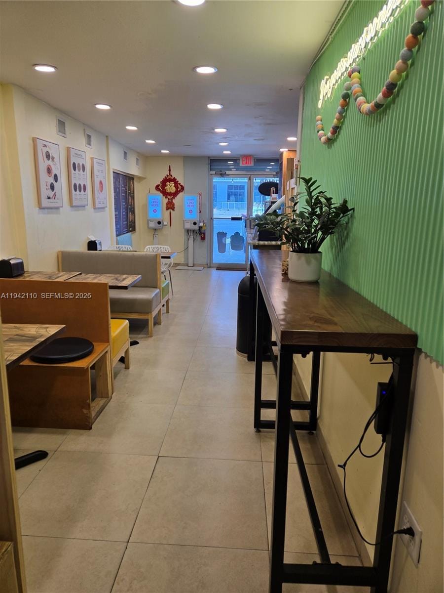 17010 W #d Dixie Highway, North Miami Beach, FL 33160 photo 3