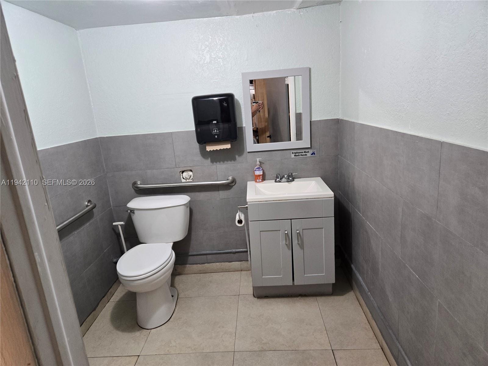 17010 W #d Dixie Highway, North Miami Beach, FL 33160 photo 8