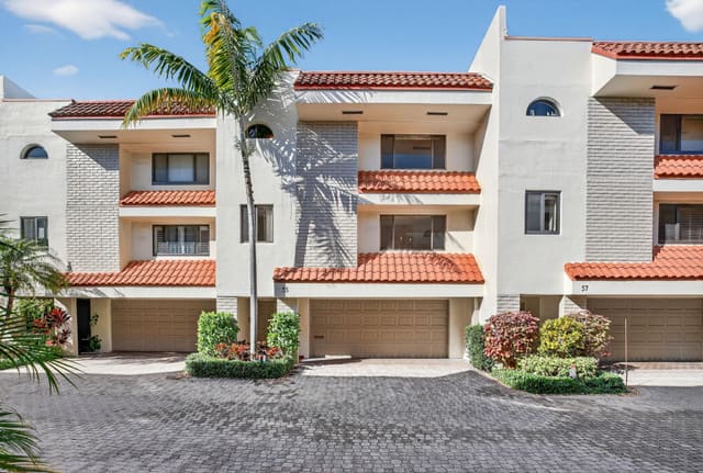 1401 NE 9th Street 55, sold in Victoria Park Place, Fort Lauderdale, FL