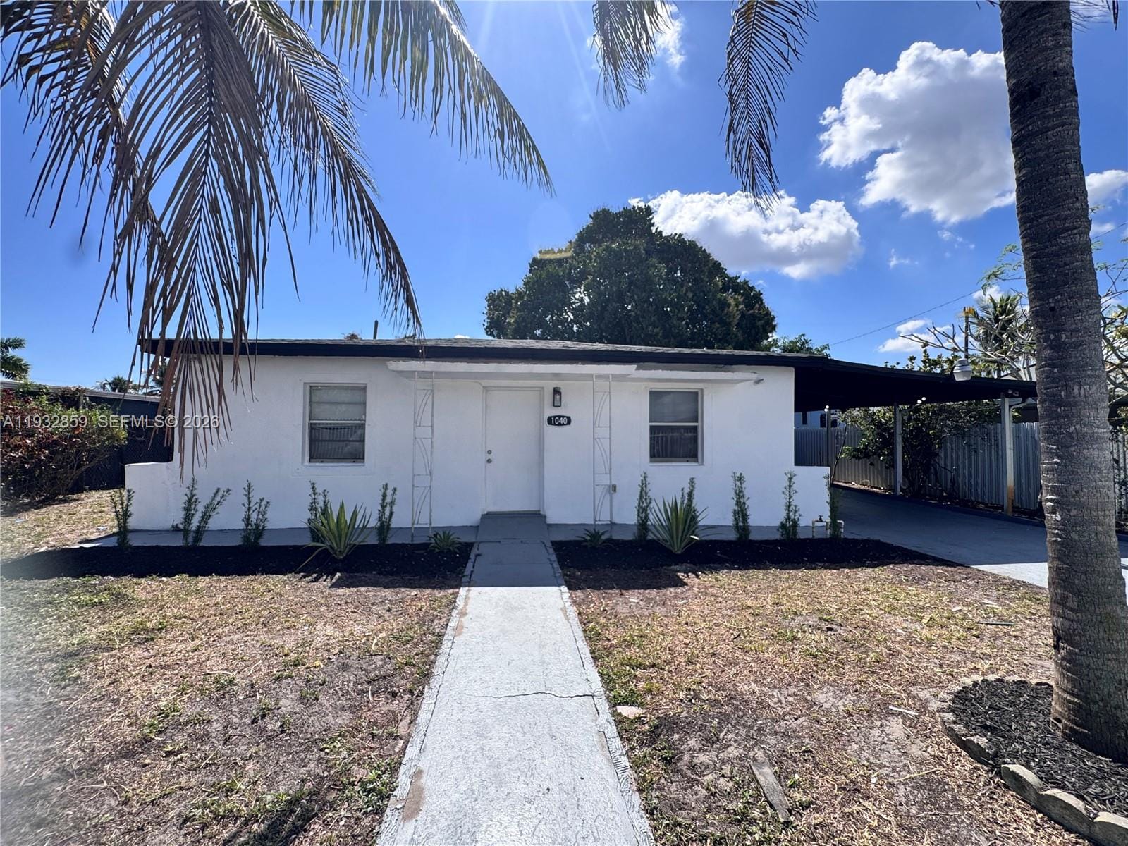 1040 Curtiss Drive — photo 3
