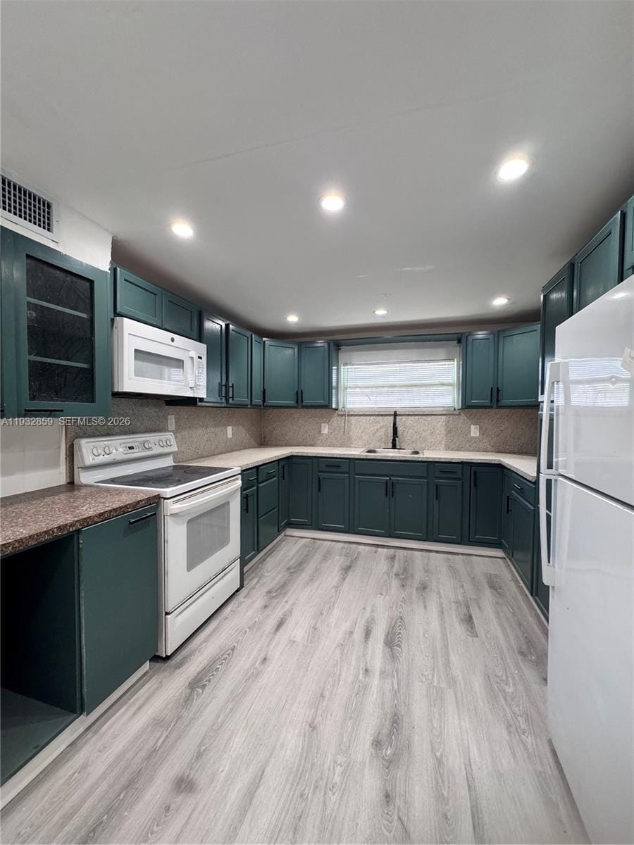 1040 Curtiss Drive — photo 6