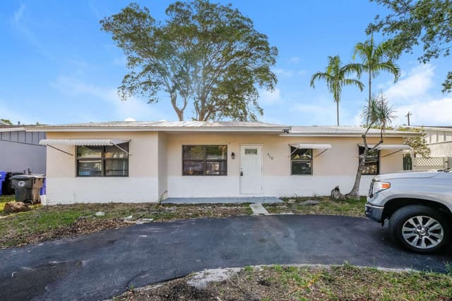 310 SW 76th Terrace, North Lauderdale, FL 33068