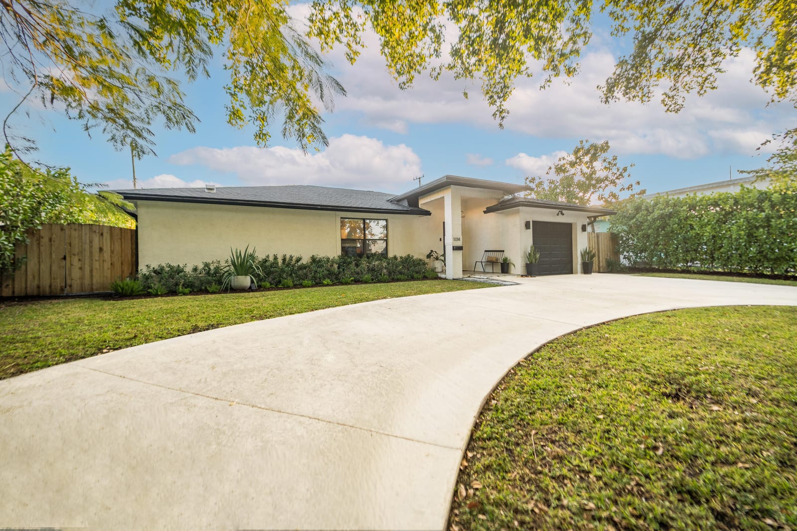 1014 Avon Road, West Palm Beach, FL 33401 photo 2