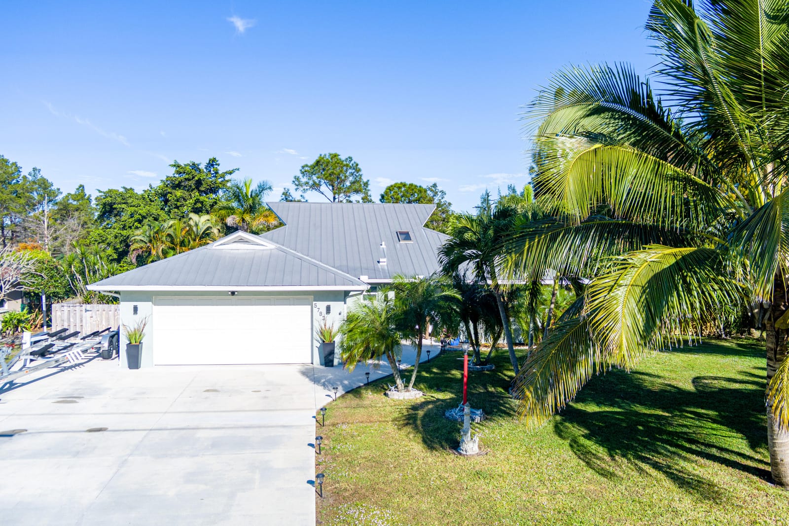 5783 SE Orange Blossom Trail — photo 2