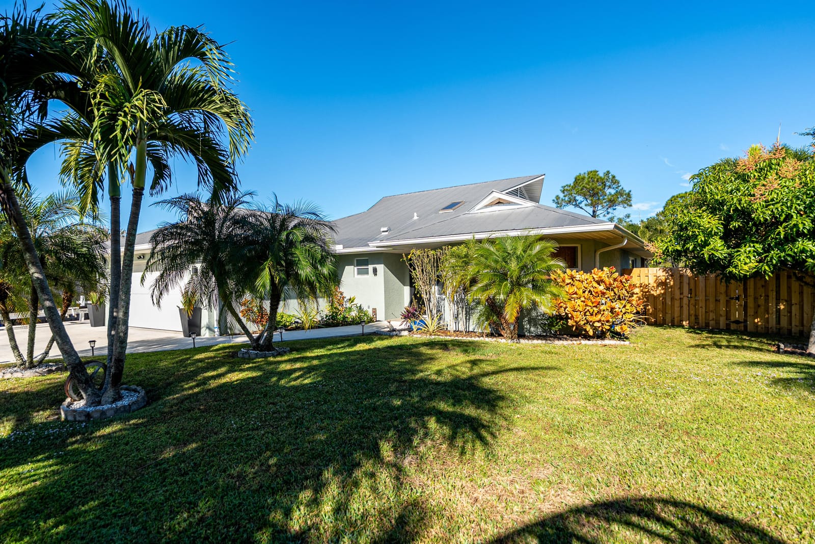5783 SE Orange Blossom Trail — photo 3