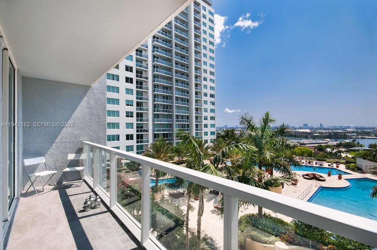 253 NE 2nd Street 1107, Miami, FL 33132 photo 11