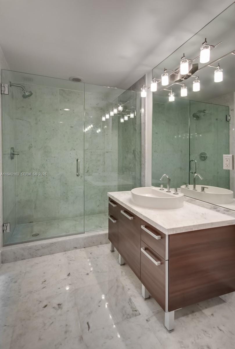 253 NE 2nd Street 1107, Miami, FL 33132 photo 4