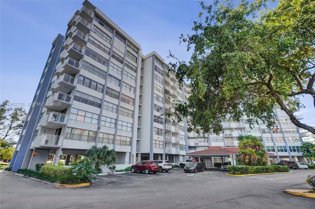 1300 NE Miami Gardens Drive 320E, sold in Wilshire Condo, Miami, FL